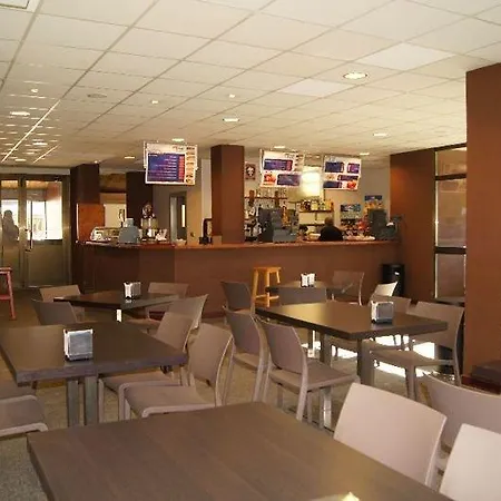 Port Aine 2000 Hotel Montenartro