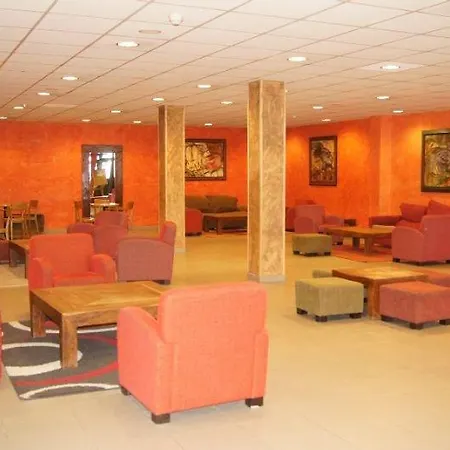Port Aine 2000 Hotel