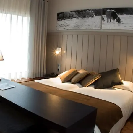 Hotel Port Aine 2000 Montenartro