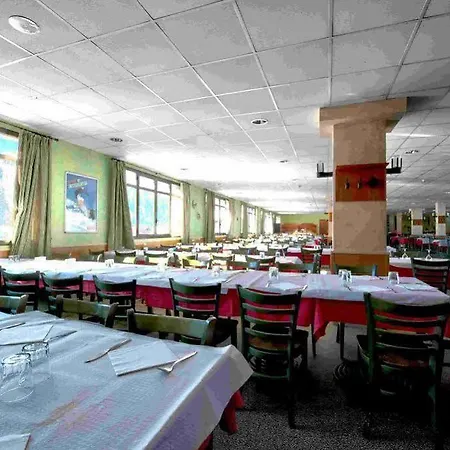 Hotel Port Aine 2000