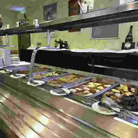 Port Aine 2000 Hotel Montenartro